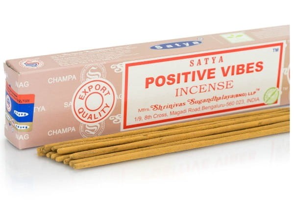 Kadzidełka Nag Champa Satya Pozytywne Wibracje.jpg