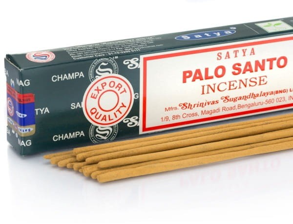 Kadzidełka Nag Champa Satya Palo Santo.jpg