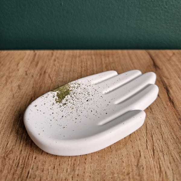 Ceramiczna Podstawka Łapka Biało Złota.jpg