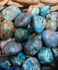 Chryzokola bryłka szlifowana